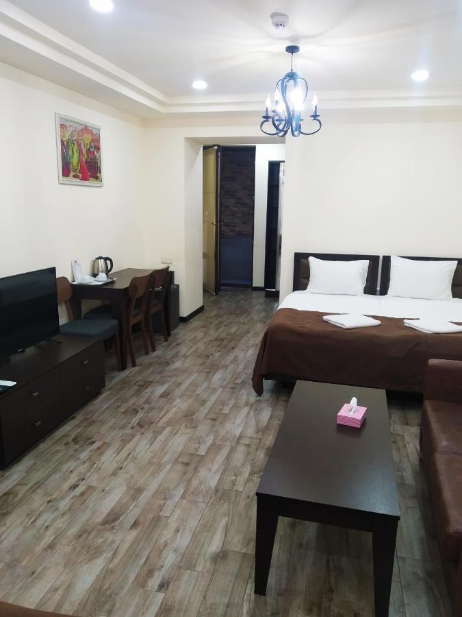 Boutique Living Hotel Γιερεβάν Εξωτερικό φωτογραφία