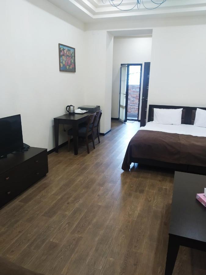 Boutique Living Hotel Γιερεβάν Εξωτερικό φωτογραφία