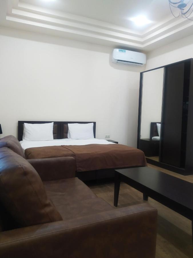 Boutique Living Hotel Γιερεβάν Εξωτερικό φωτογραφία