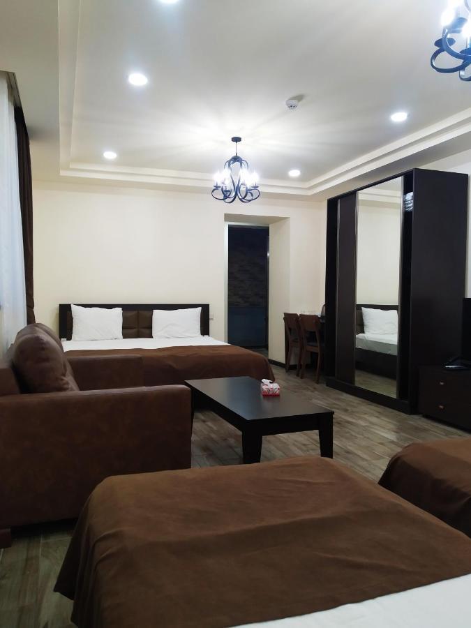 Boutique Living Hotel Γιερεβάν Εξωτερικό φωτογραφία